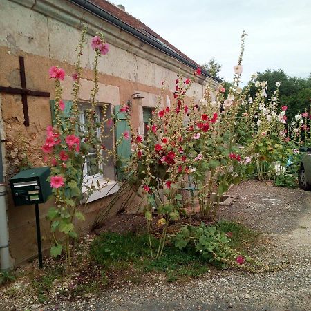 Au Calme Bed & Breakfast Houssay  Dış mekan fotoğraf